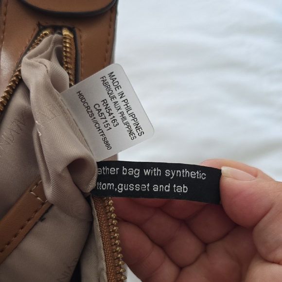 Calvin Klein Tan Leather Shoulder Bag with Gold Accents - Picture 7 of 10